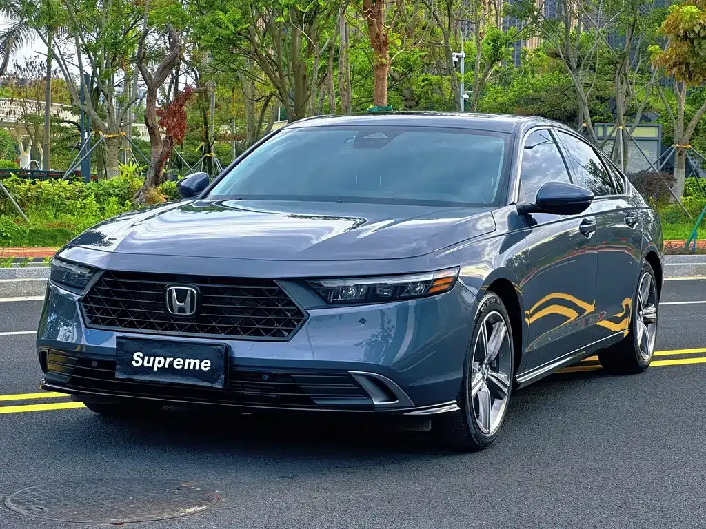 Honda Accord — фото 10