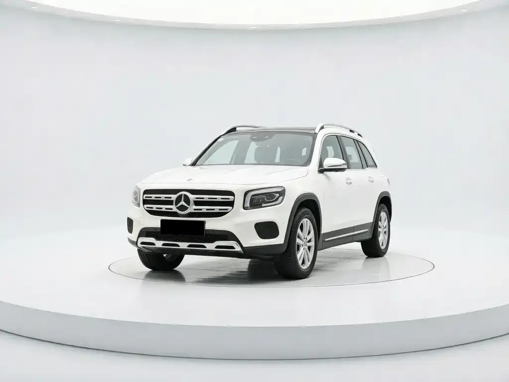 Mercedes-Benz GLB — фото 1