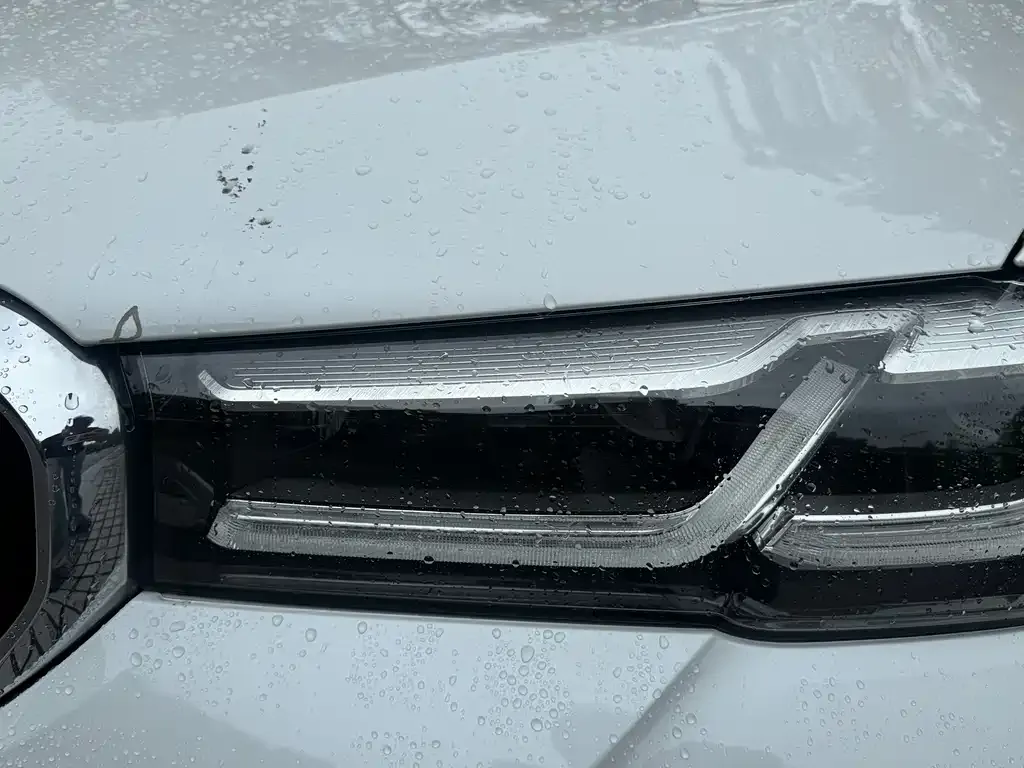 BMW 5 Series — фото 3