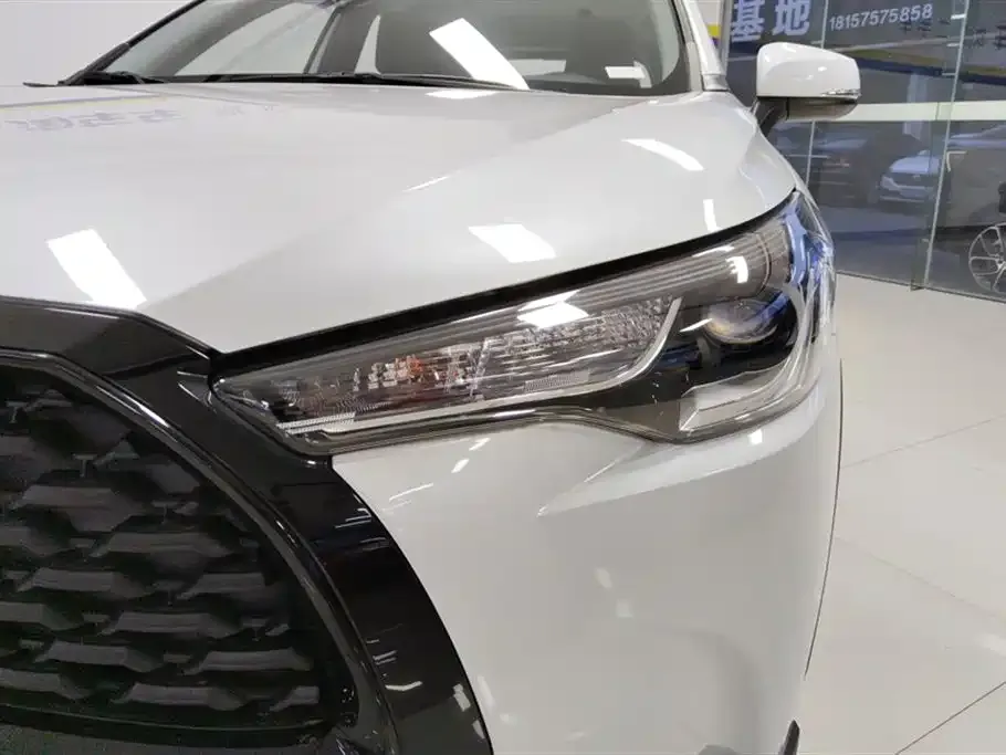 Toyota Corolla Cross — фото 4