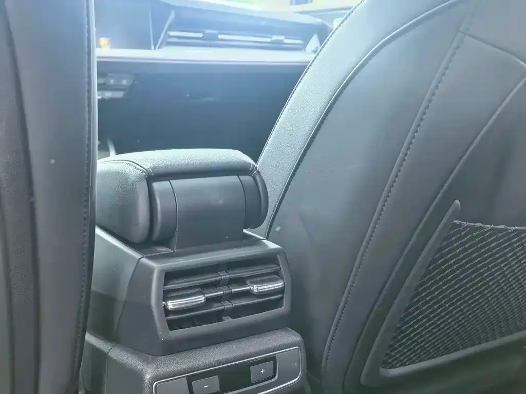 Audi Q4 e-tron 2024 из CN, фото 2