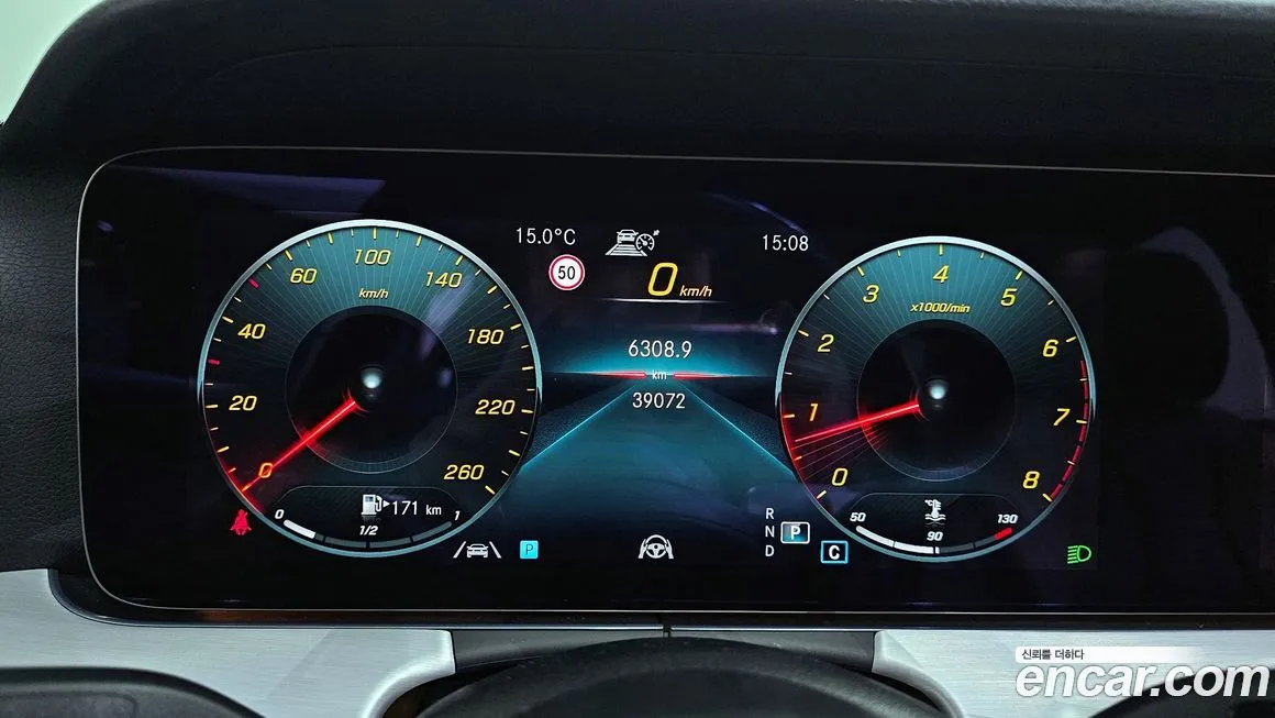 Mercedes-Benz E-Class — фото 10