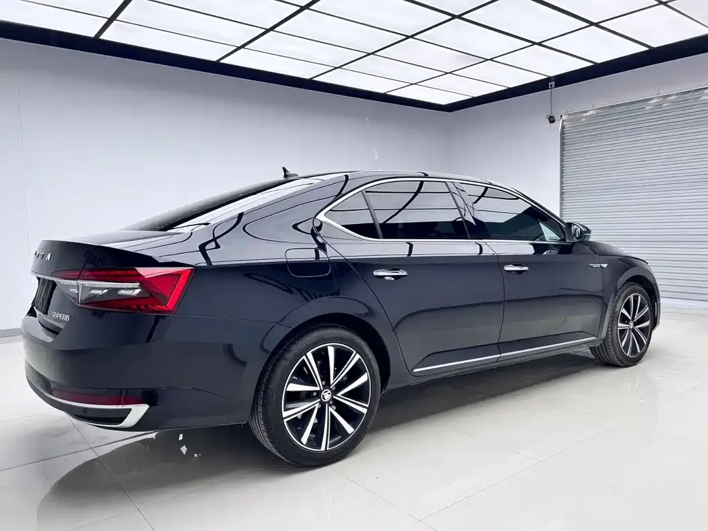 Skoda Superb 2024 из CN, фото 9