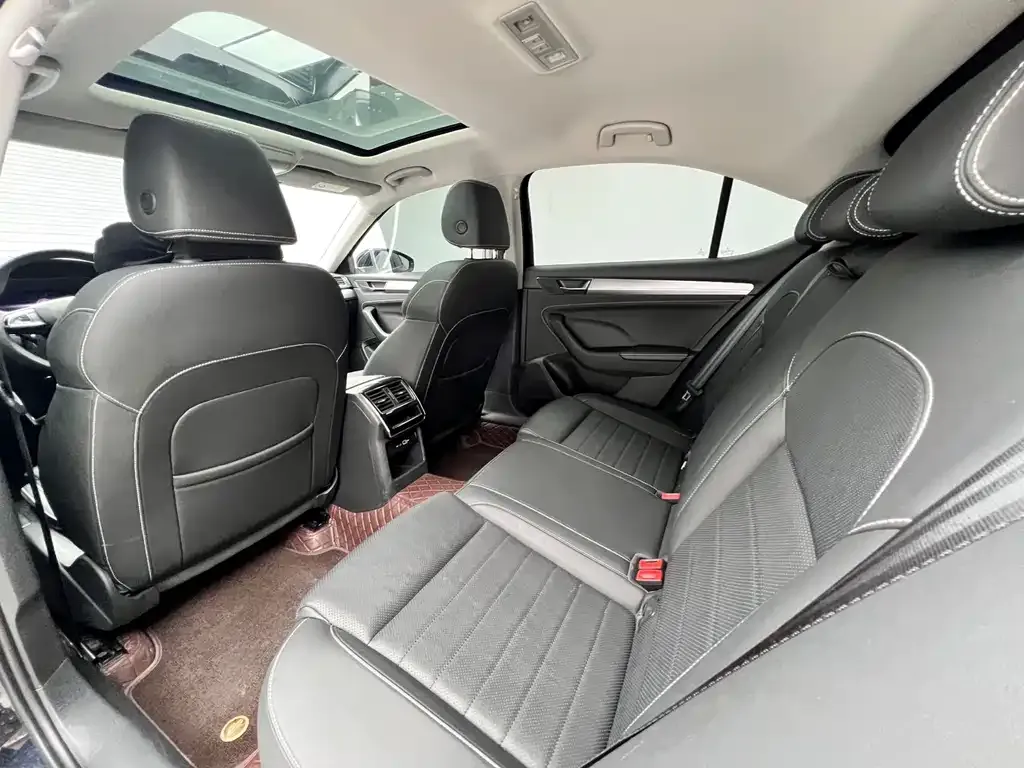 Skoda Superb 2024 из CN, фото 2