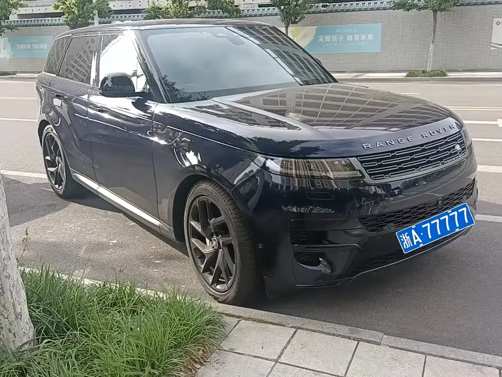 Land Rover Sport — фото 1