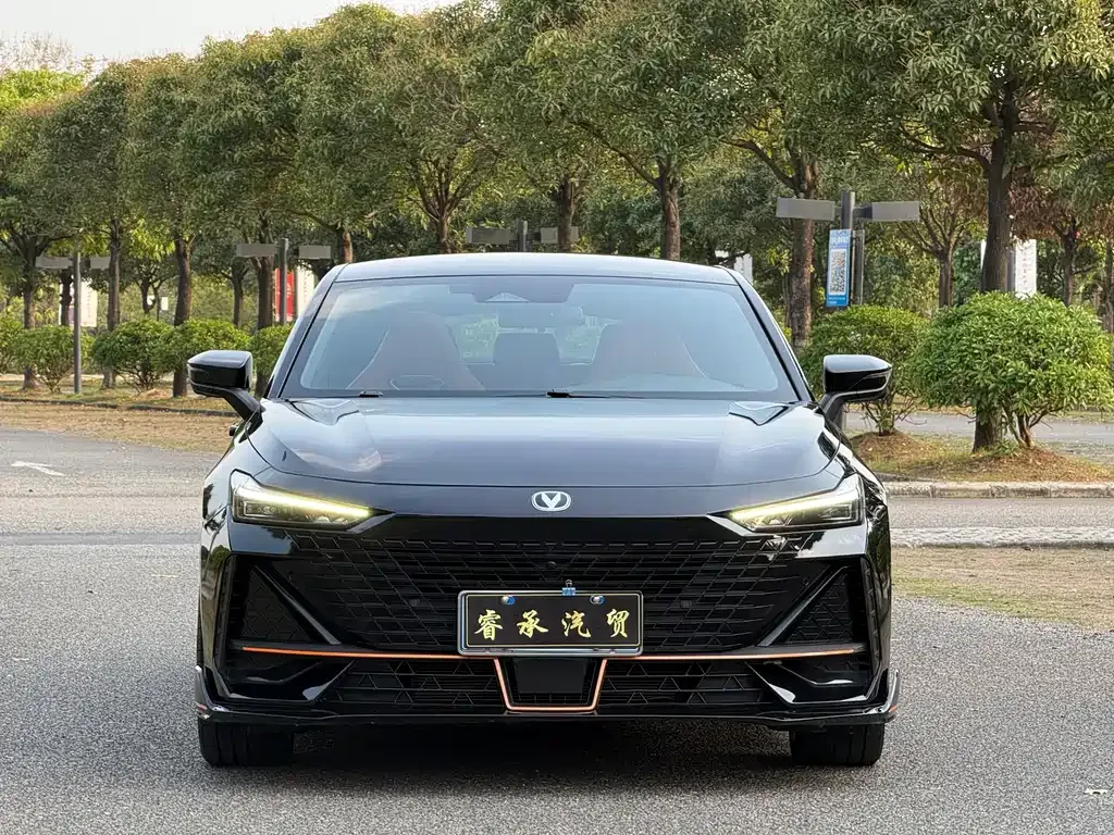 Changan UNI-V 2023 из CN, фото 4
