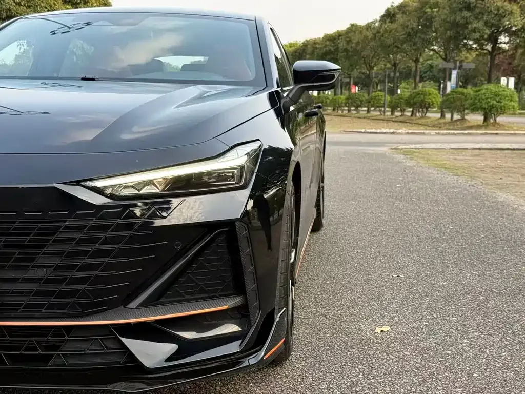 Changan UNI-V 2023 из CN, фото 6