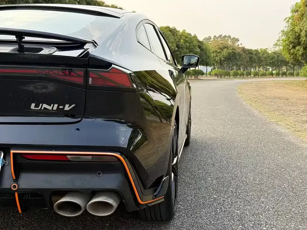 Changan UNI-V 2023 из CN, фото 3