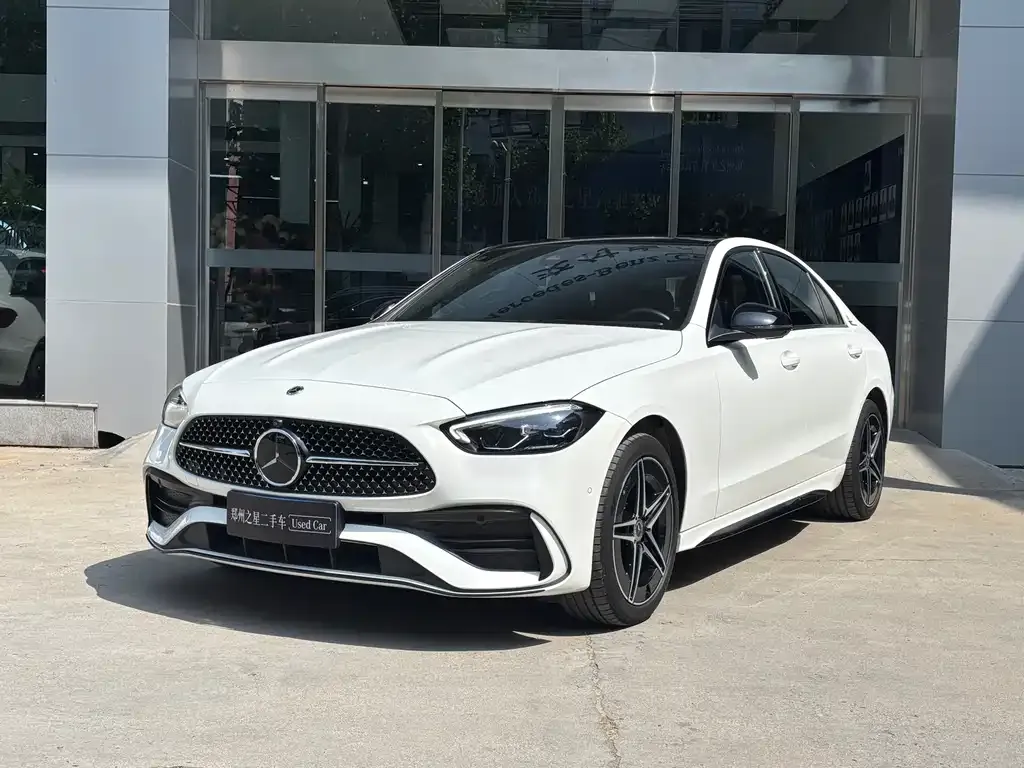 Mercedes-Benz C-Class — фото 1