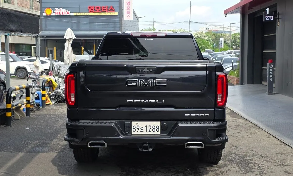 GMC Sierra — фото 9