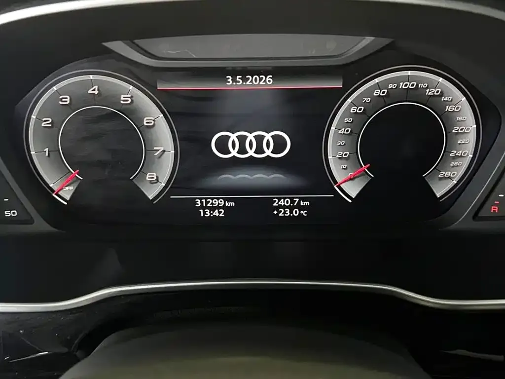 Audi Q3 — фото 4