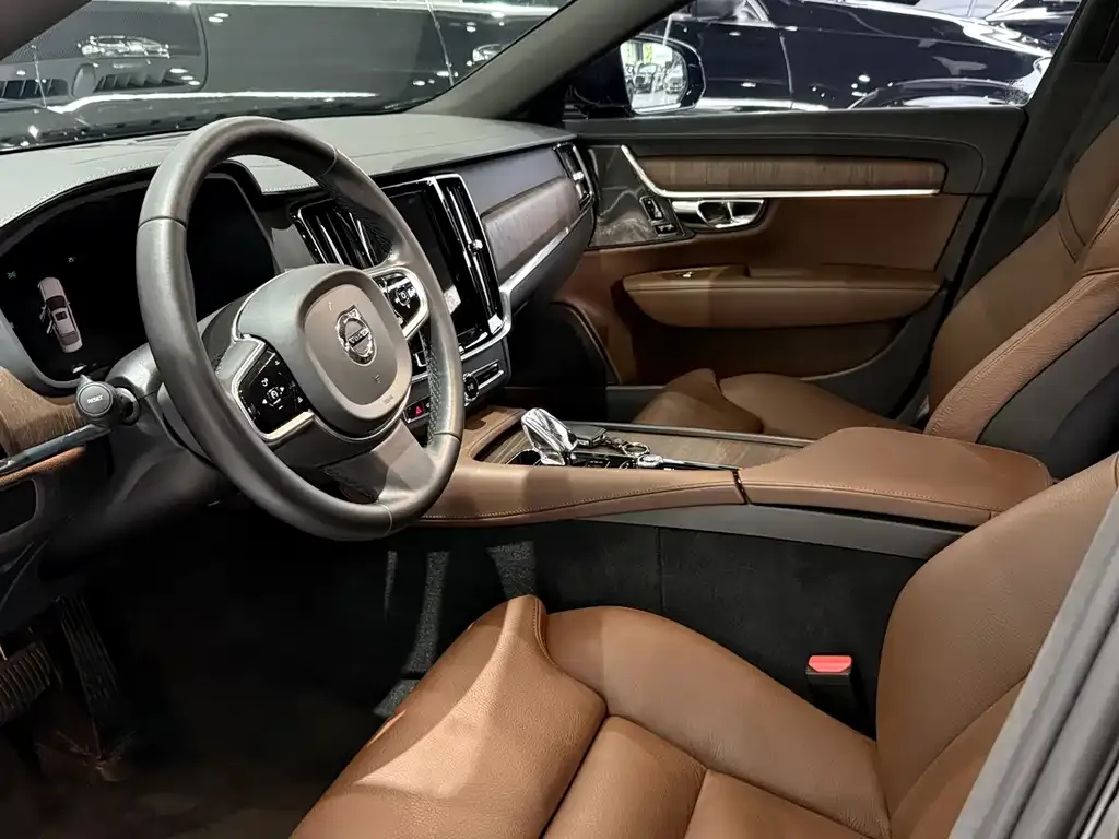 Volvo S90 — фото 10
