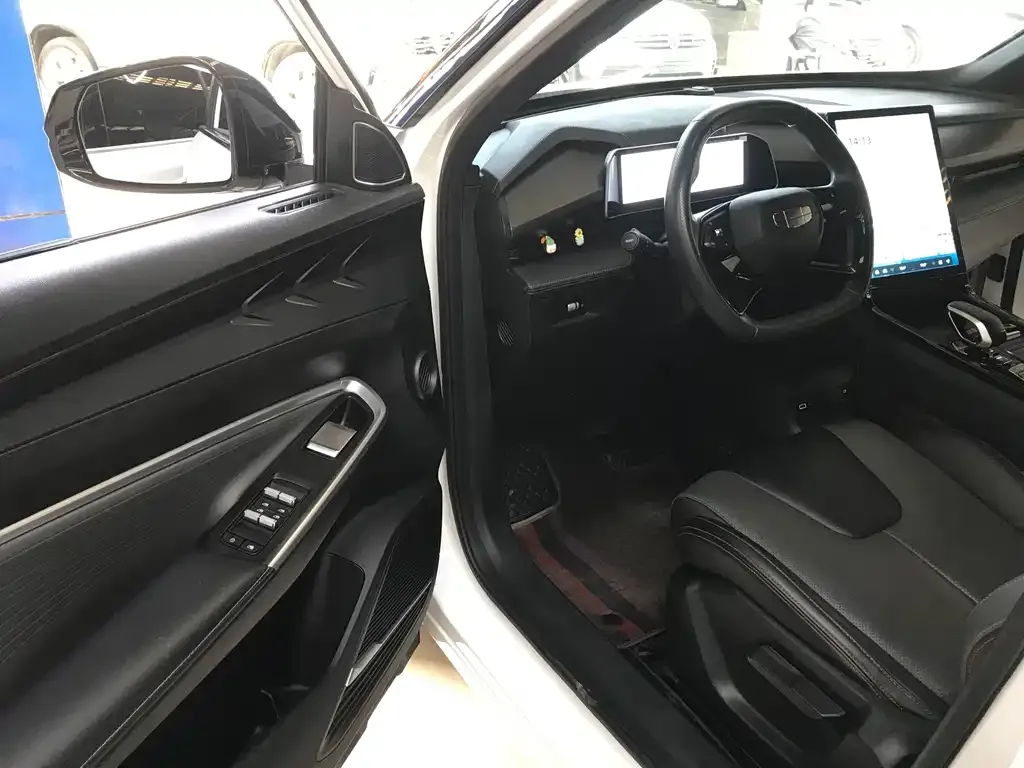 Geely Boyue 2024 из CN, фото 2