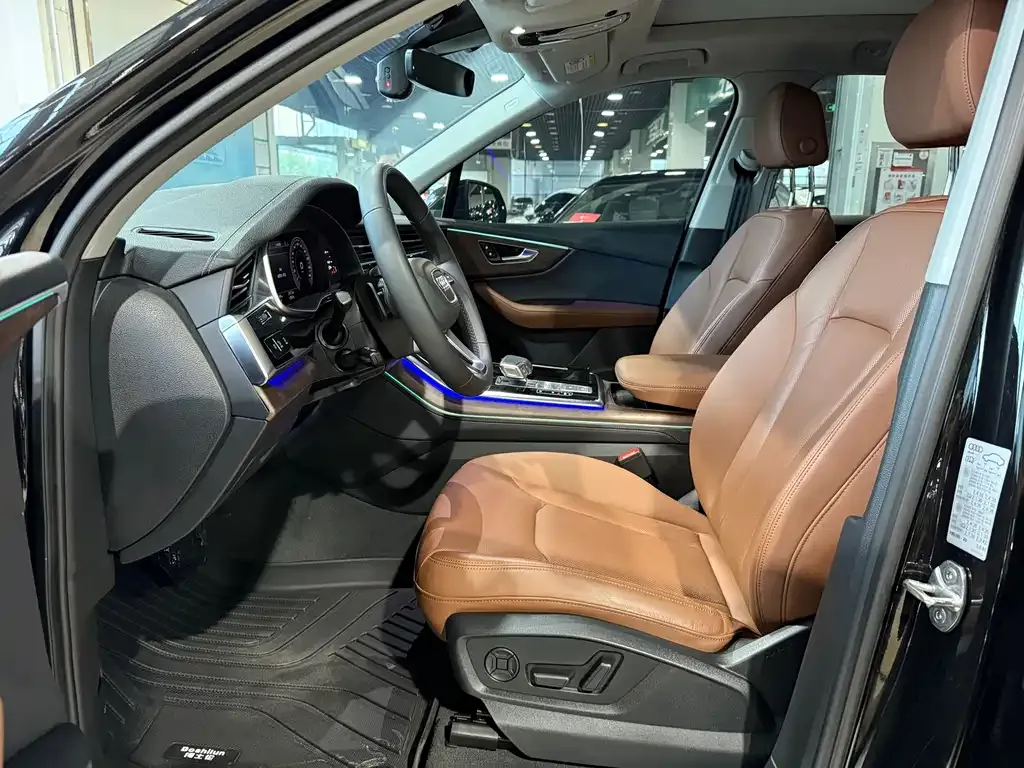 Audi Q7 2023 из CN, фото 5