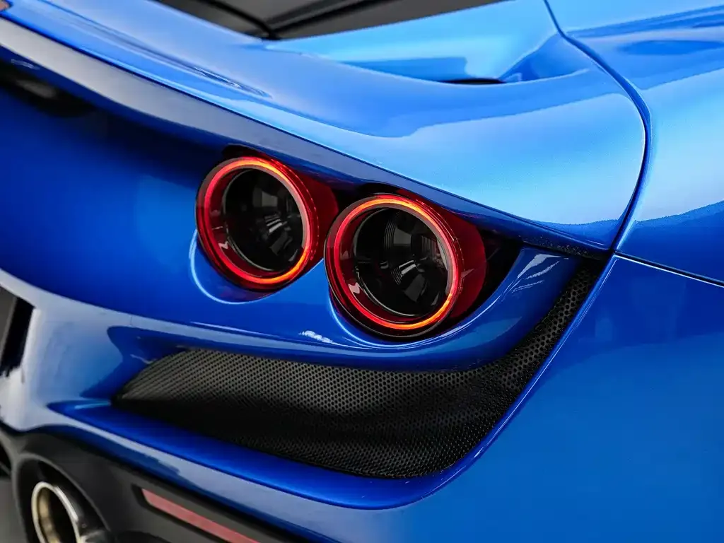 Ferrari F8 — фото 10