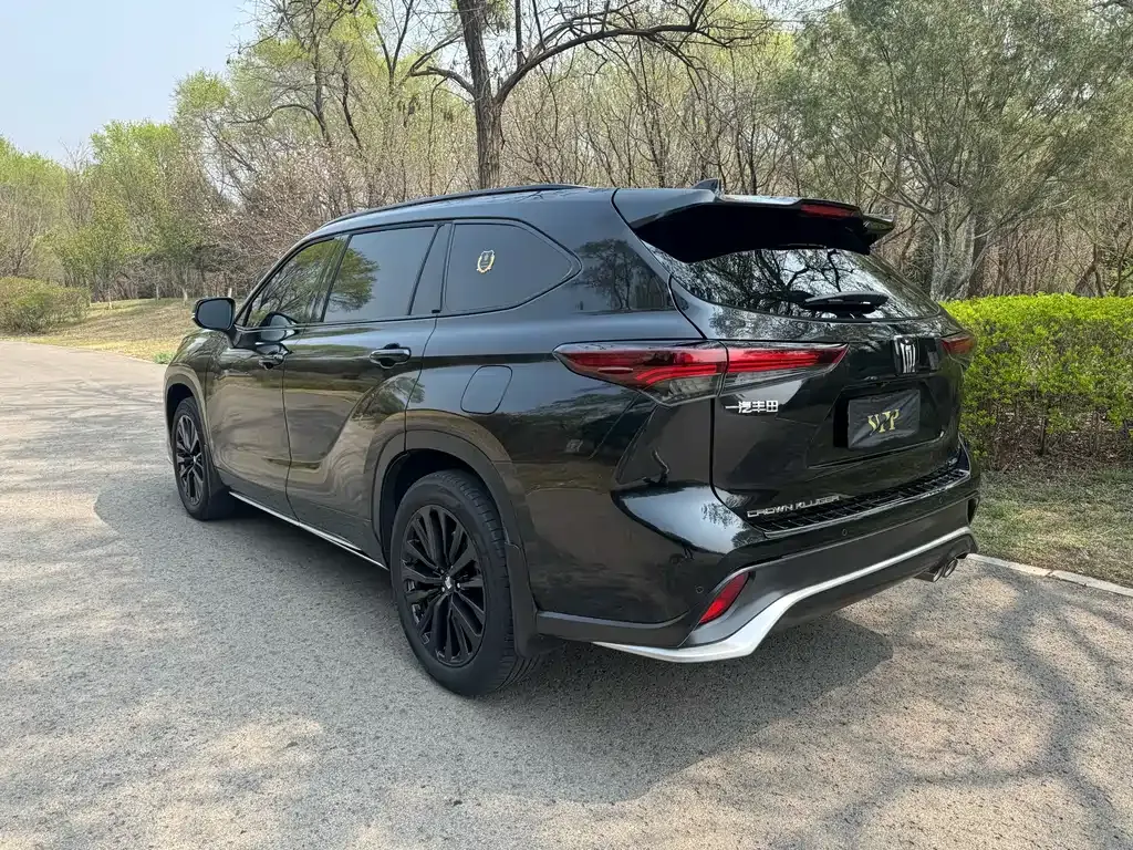 Toyota Crown Kluger 2025 из CN, фото 6