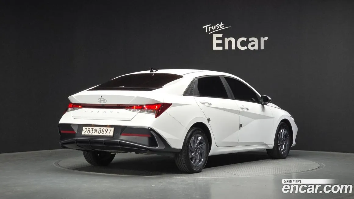 Hyundai AVANTE — фото 3