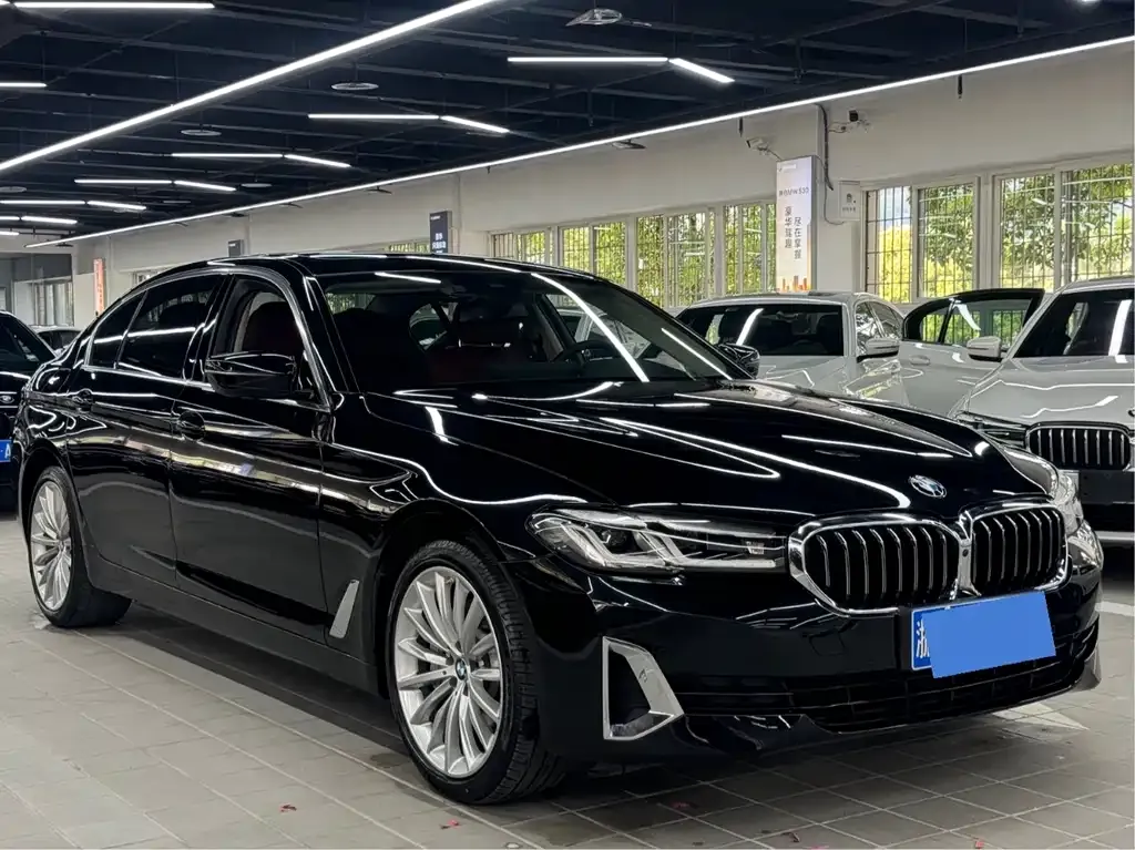 BMW 5 Series — фото 2