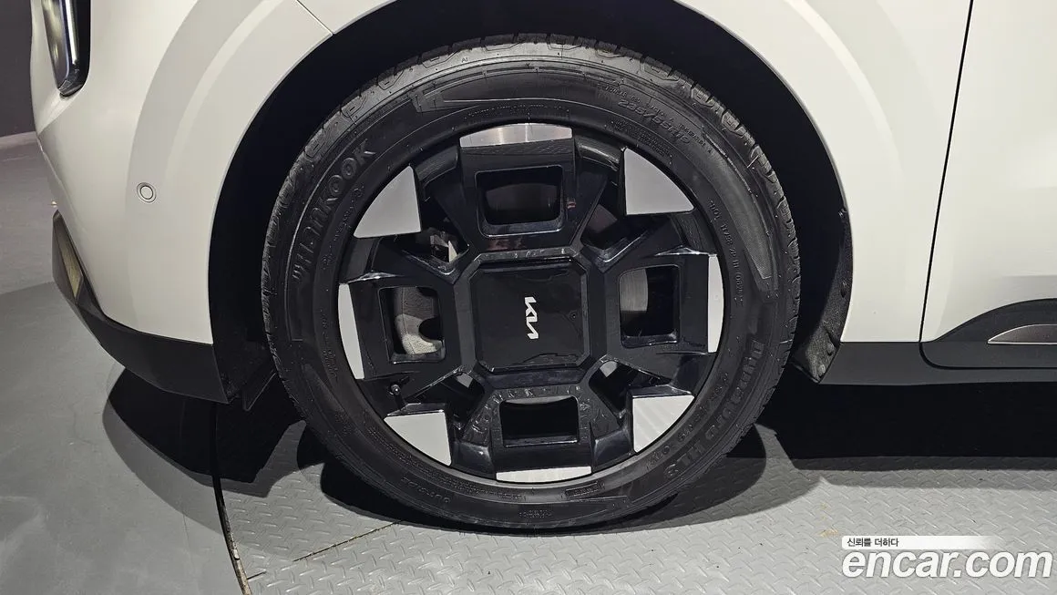 Kia Carnival — фото 10