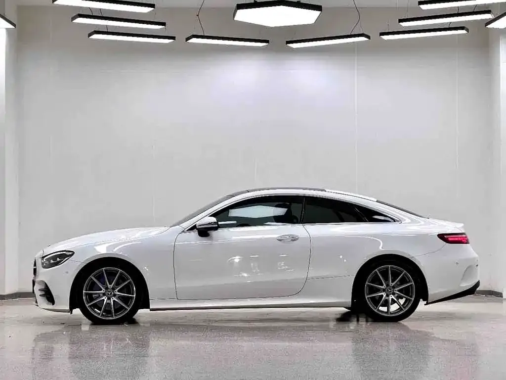 Mercedes-Benz E-Class (Import) — фото 5