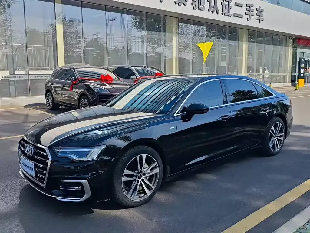 Audi A6L — фото 1