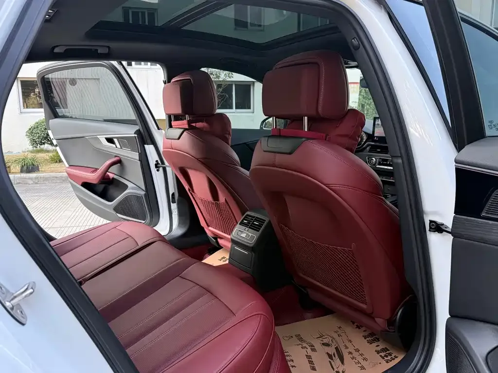 Audi A4L 2024 из CN, фото 7