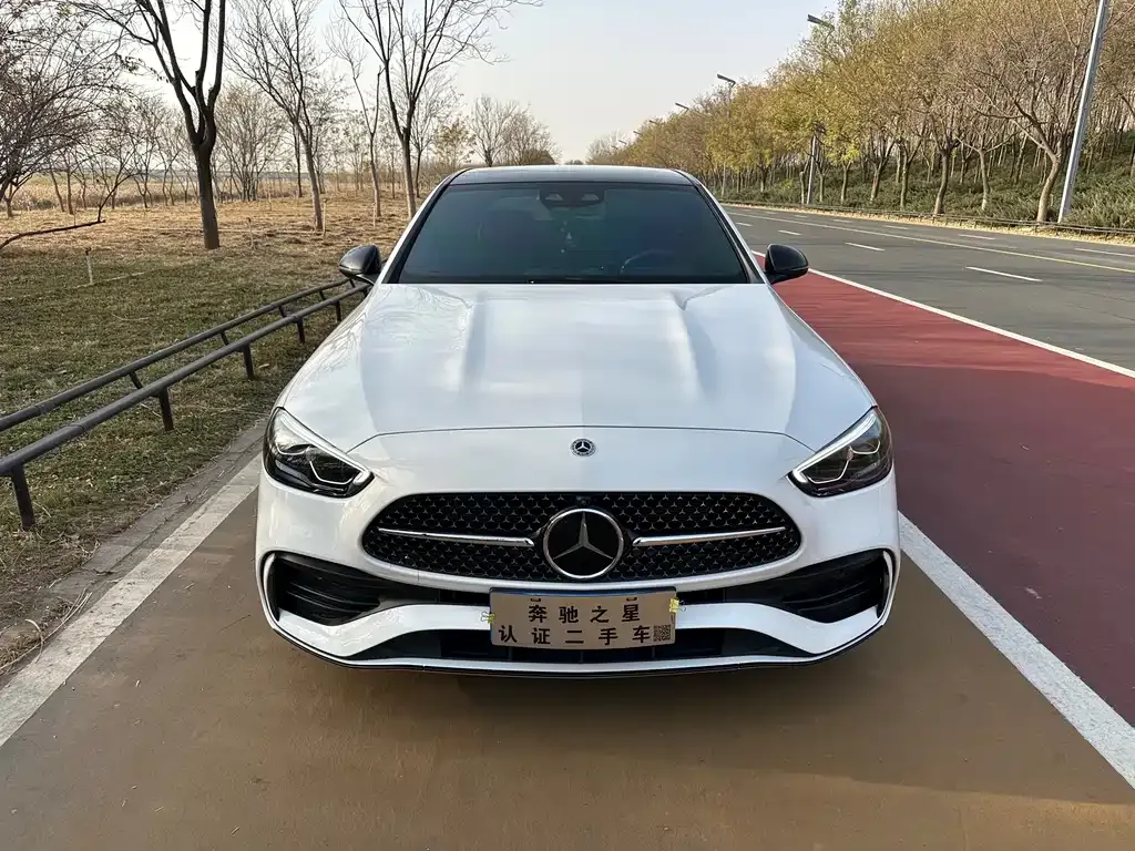 Mercedes-Benz C-Class — фото 1