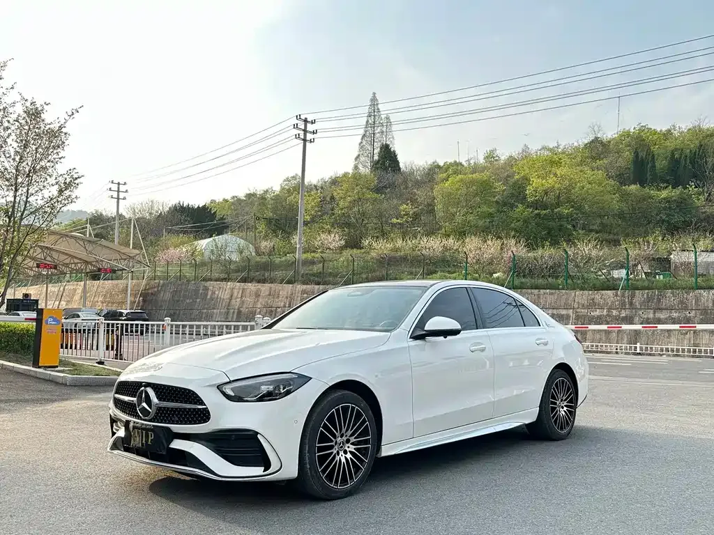Mercedes-Benz C-Class — фото 1