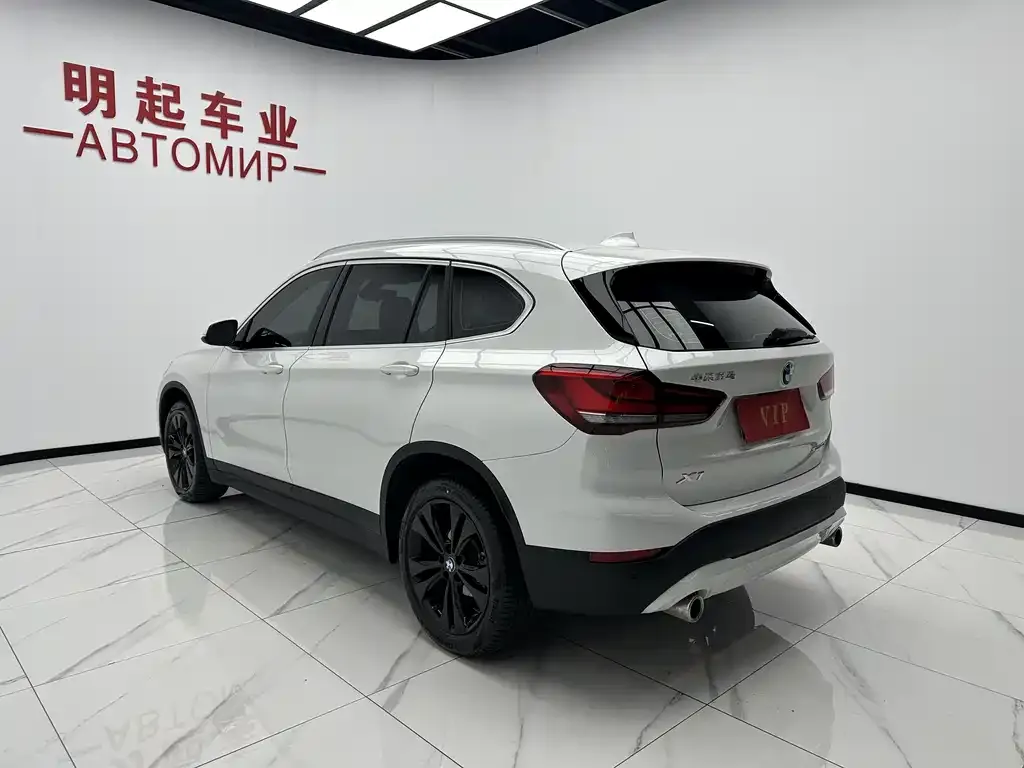 BMW X1 — фото 10