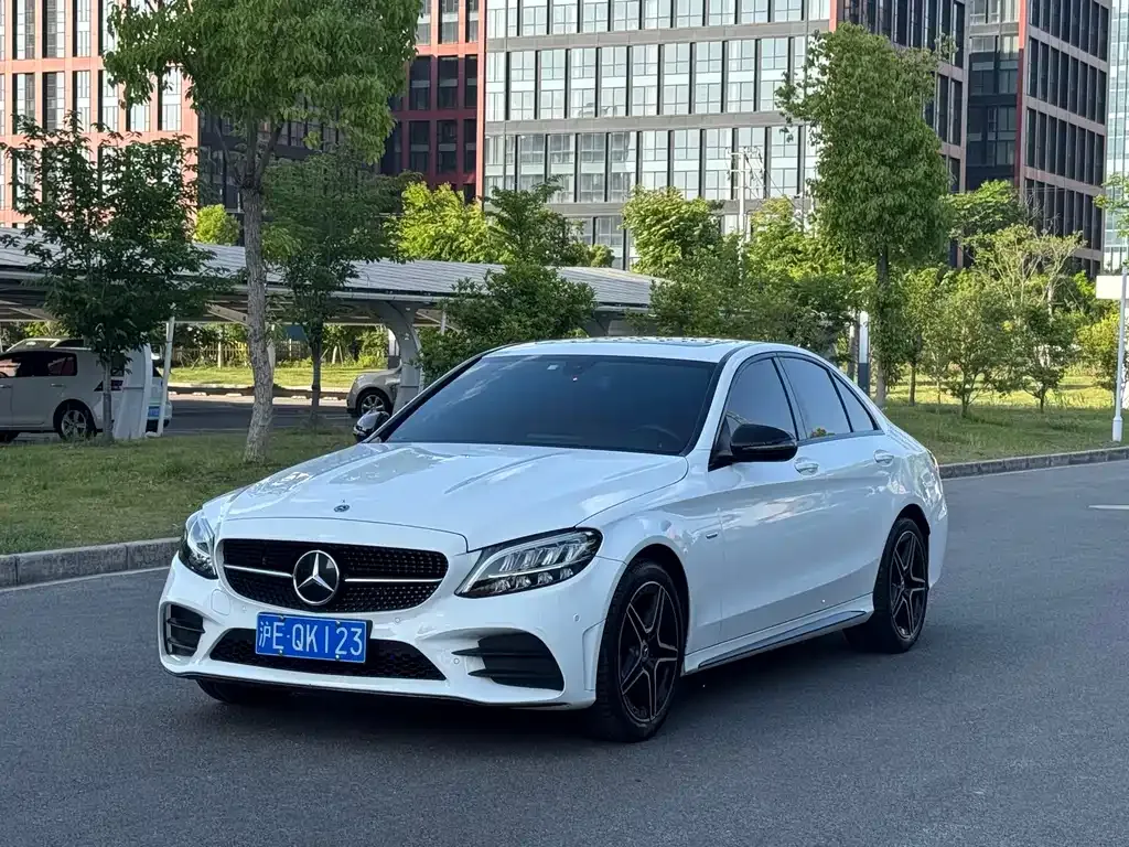 Mercedes-Benz C-Class — фото 1