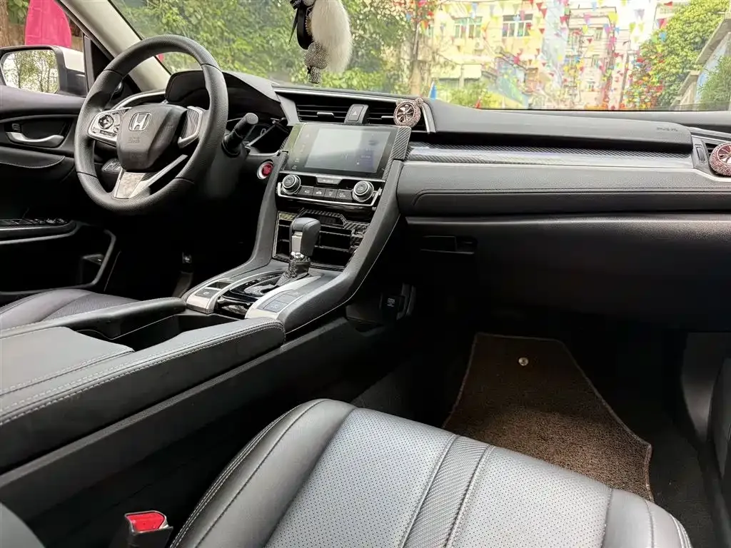 Honda Civic — фото 8