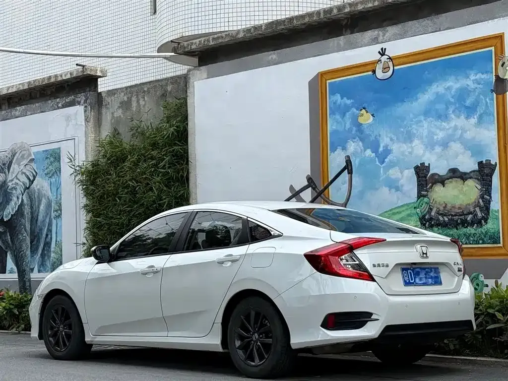 Honda Civic — фото 9