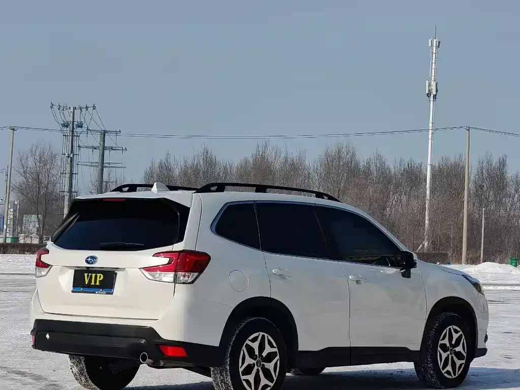 Subaru Forester — фото 7
