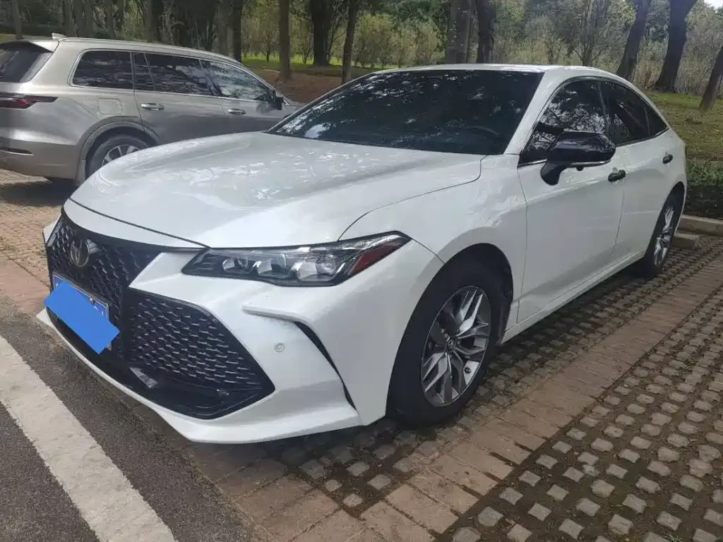 Toyota Avalon 2022 из CN, фото 1