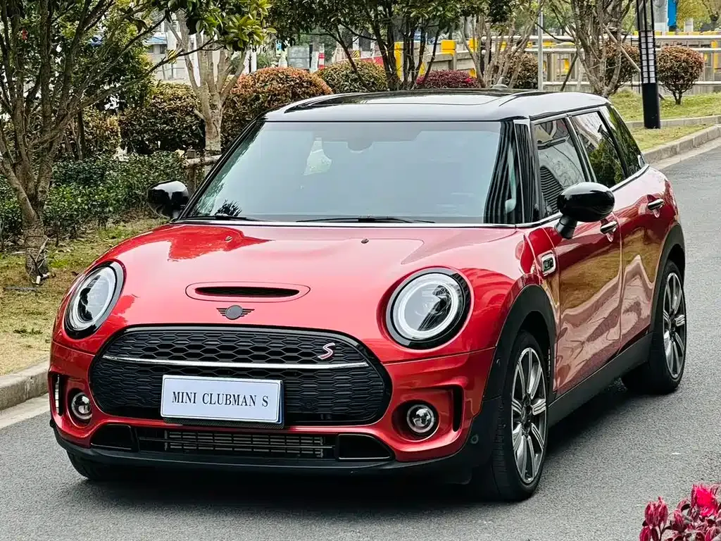 MINI Clubman — фото 1