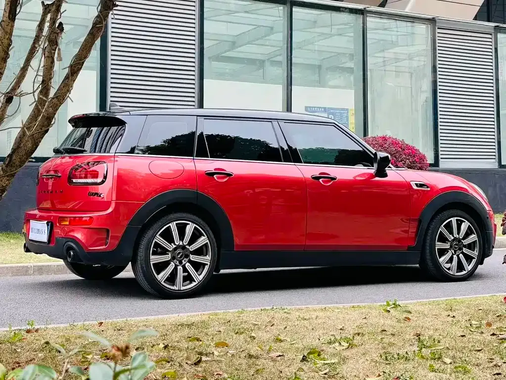 MINI Clubman — фото 8