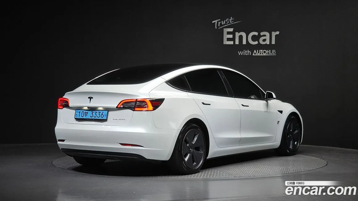 Tesla Model 3 — фото 3