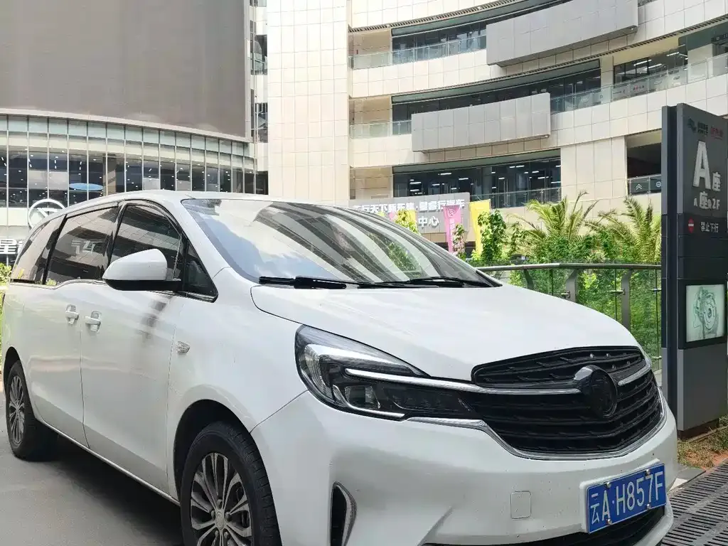 Buick GL8 2021 из CN, фото 6