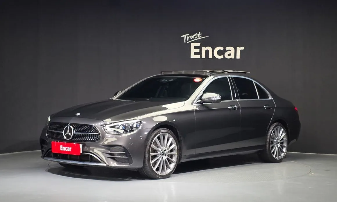 Mercedes-Benz E-Class — фото 1