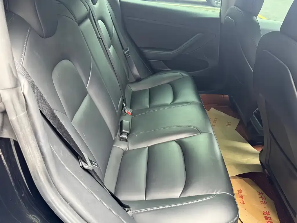 Tesla Model 3 — фото 2