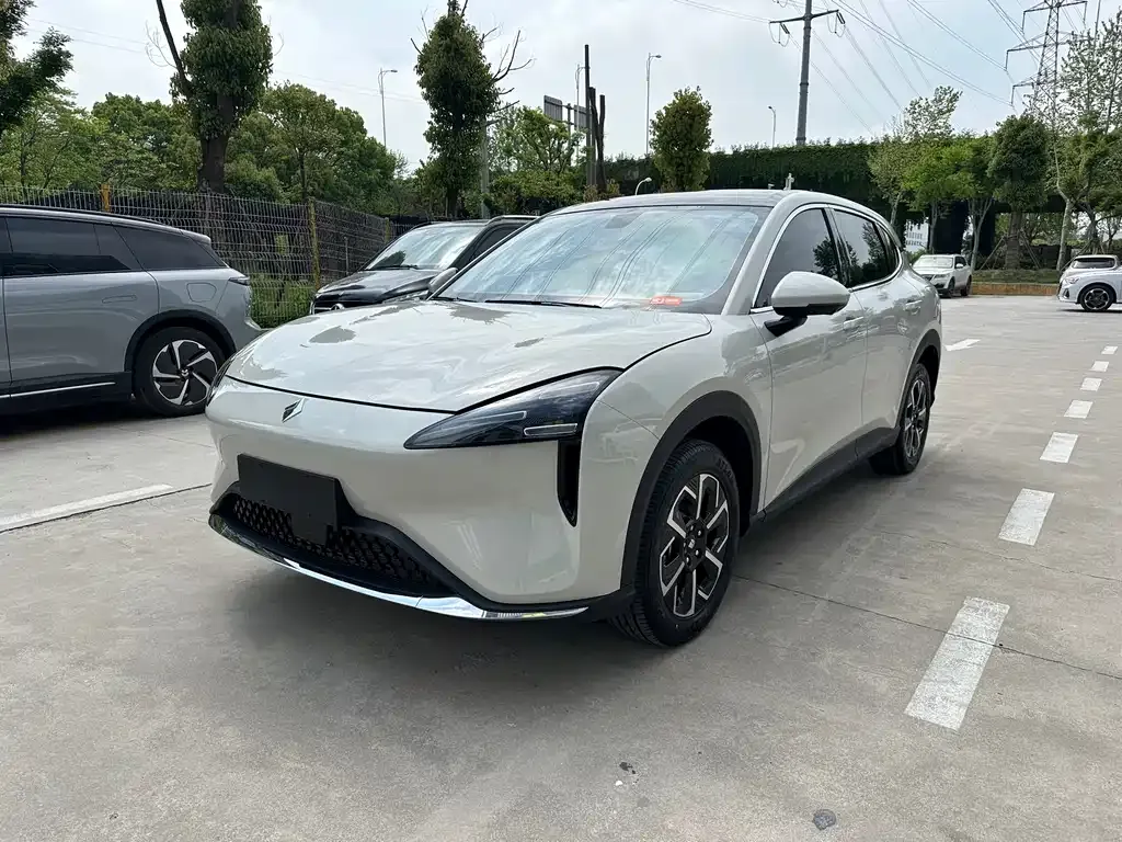 Baojun E6