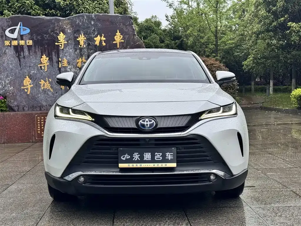 Toyota Harrier — фото 6