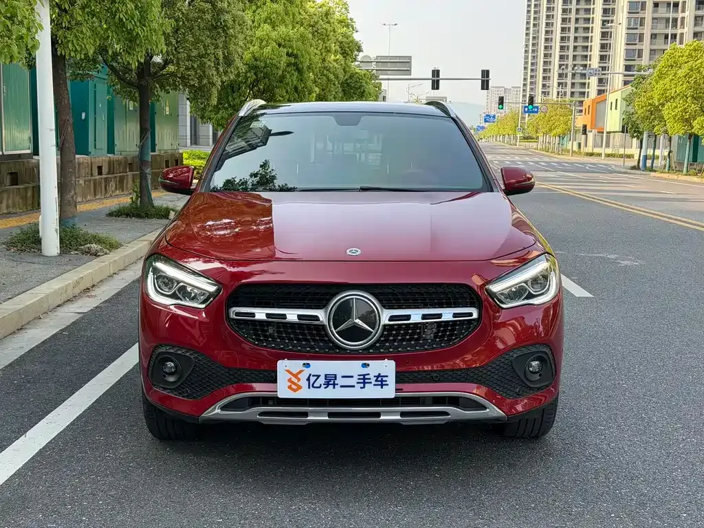 Mercedes-Benz GLA — фото 7