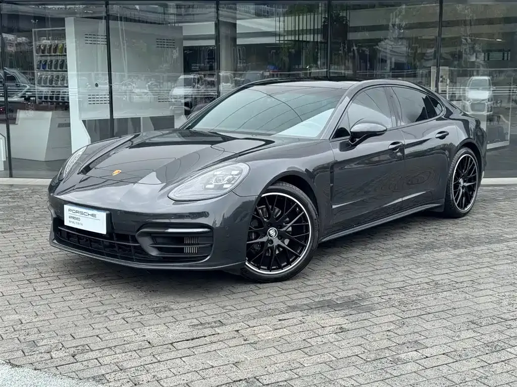 Porsche Panamera — фото 1