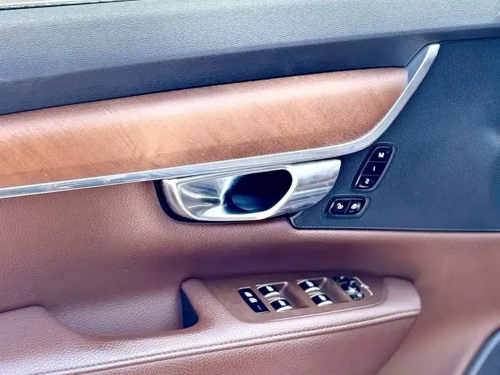 Volvo S90 — фото 7