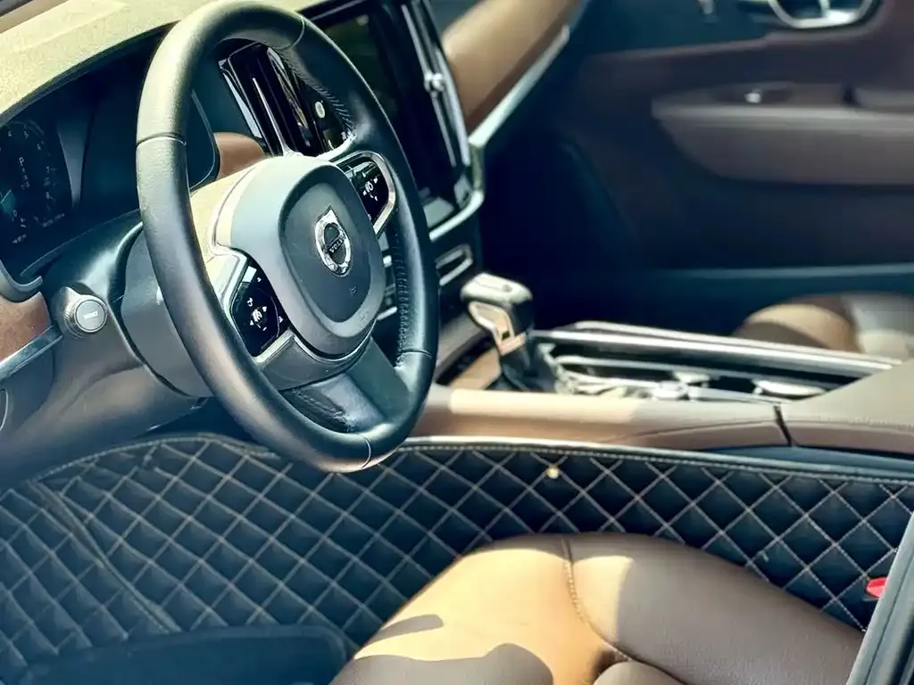 Volvo S90 — фото 9