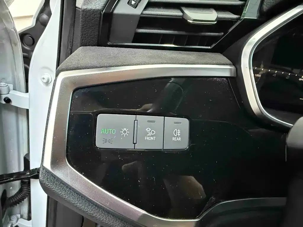 Audi Q3 — фото 9