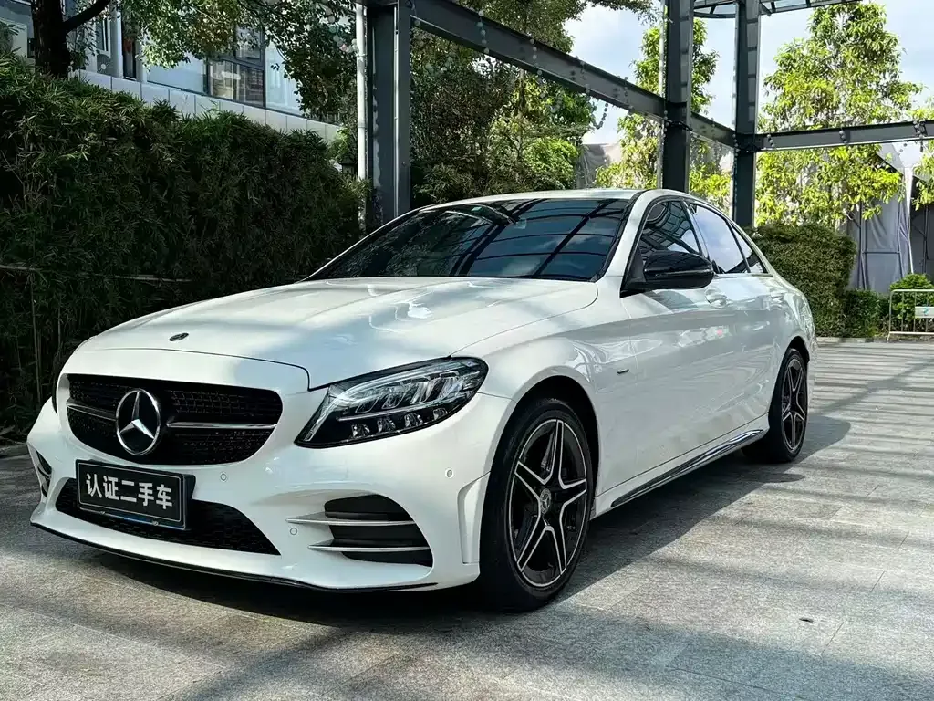 Mercedes-Benz C-Class — фото 1