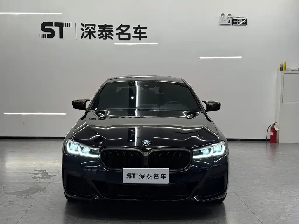 BMW 5 Series — фото 2