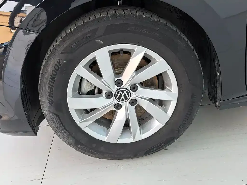 Volkswagen Passat — фото 8
